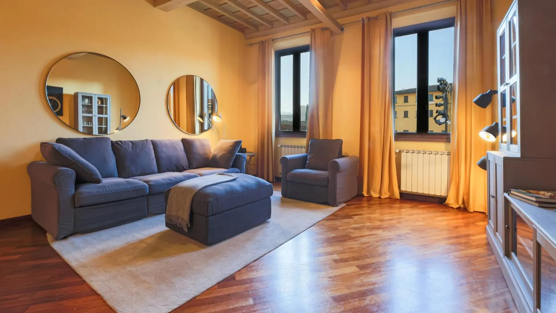Apartments Florence- Dante'S View-Piazza Santa Croce In The Heart Of Florence Italy